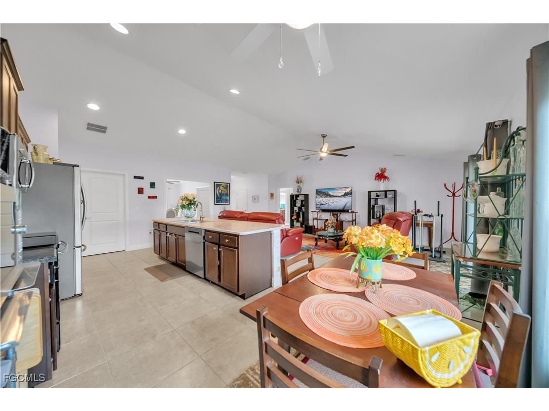 4344 NE 9th Court Cape Coral FL 33909 2025024005 image12