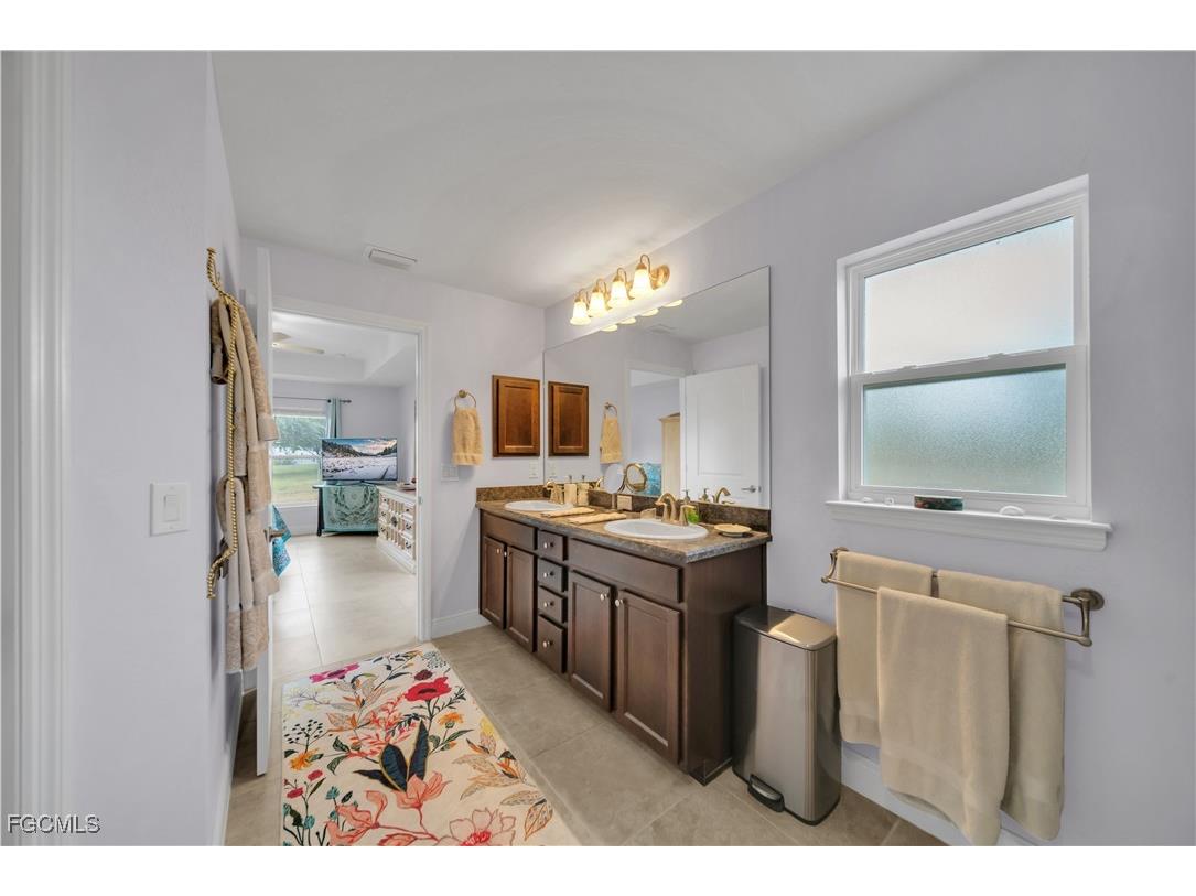 4344 NE 9th Court Cape Coral FL 33909 2025024005 image18