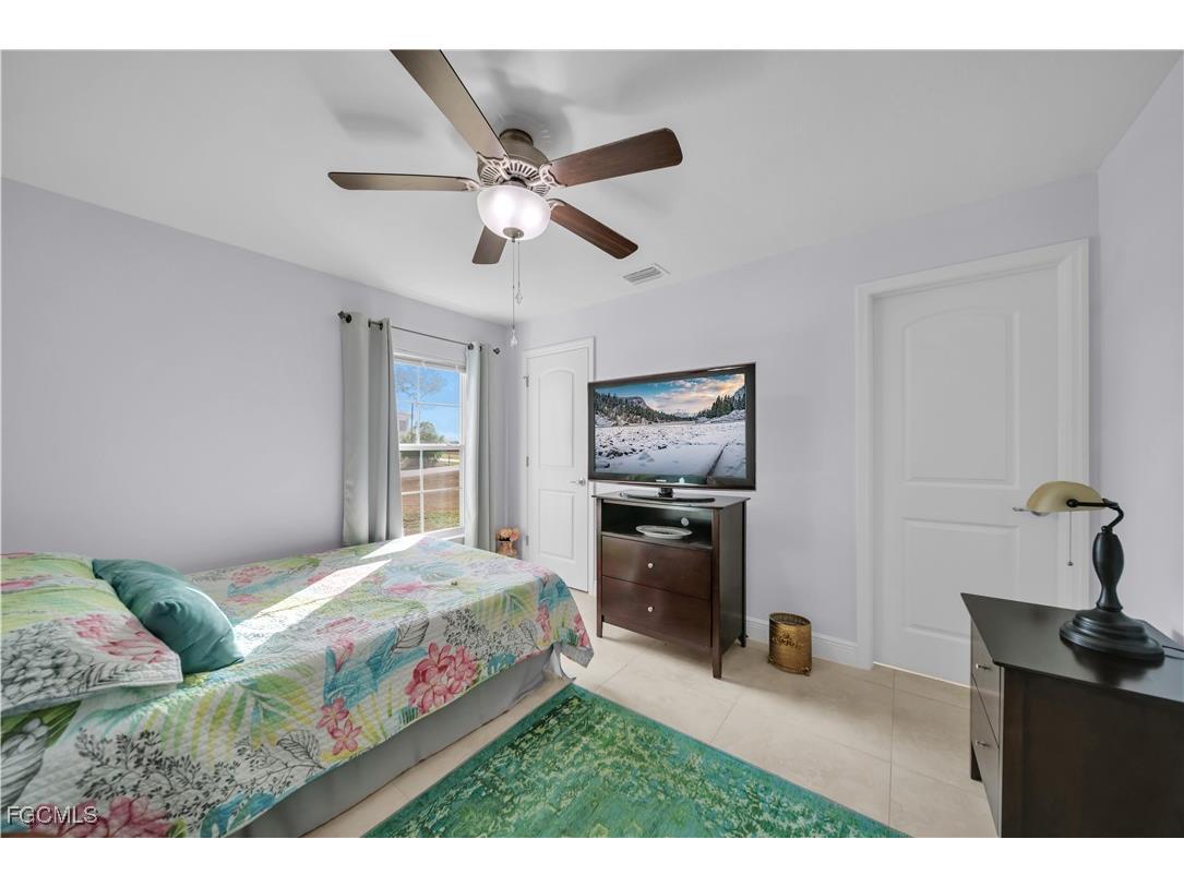 4344 NE 9th Court Cape Coral FL 33909 2025024005 image19