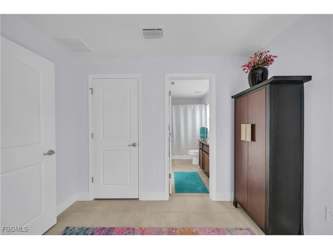 4344 NE 9th Court Cape Coral FL 33909 2025024005 image23