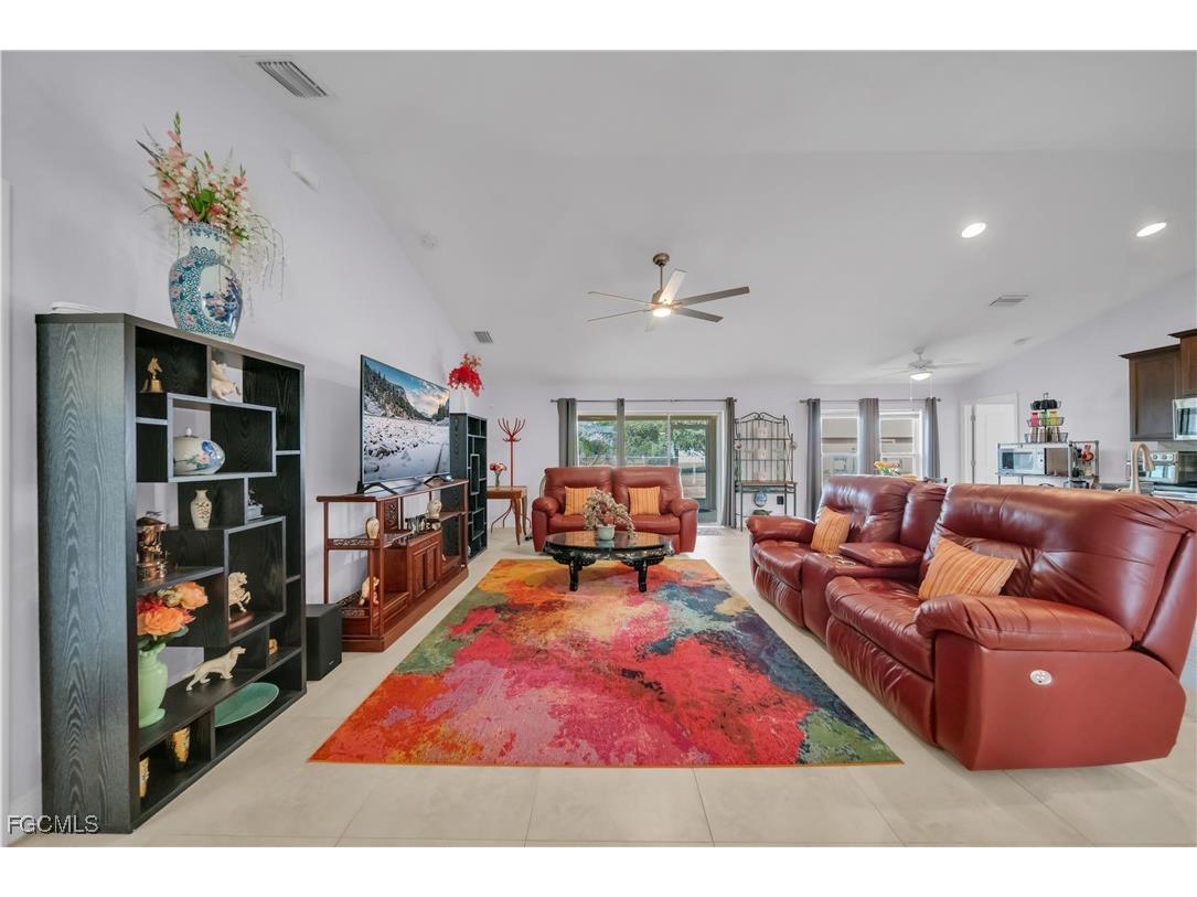 4344 NE 9th Court Cape Coral FL 33909 2025024005 image8