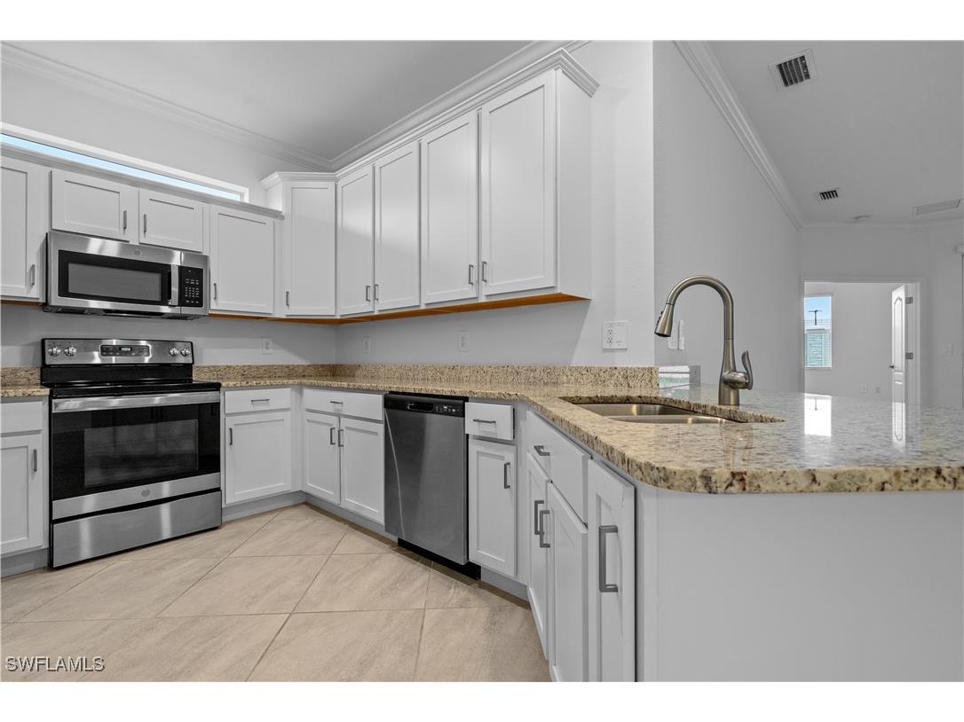 4348 Lemongrass Drive Fort Myers FL 33916 225053194 image7