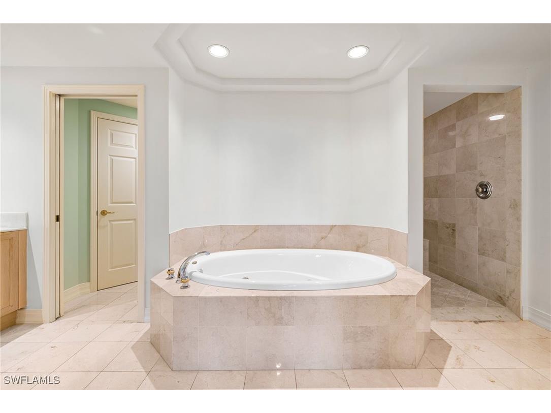 435 Dockside Drive #A804 Naples FL 34110 225034499 image23