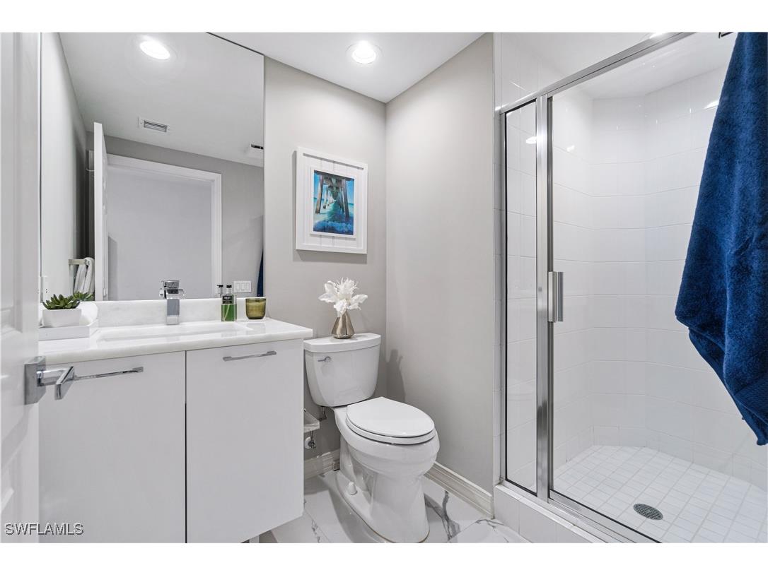 435 Dockside Drive #B702 Naples FL 34110 225085018 image26