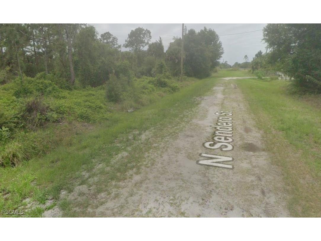 435 N Sendero Street Montura Ranches FL 33440 2025019914 image3