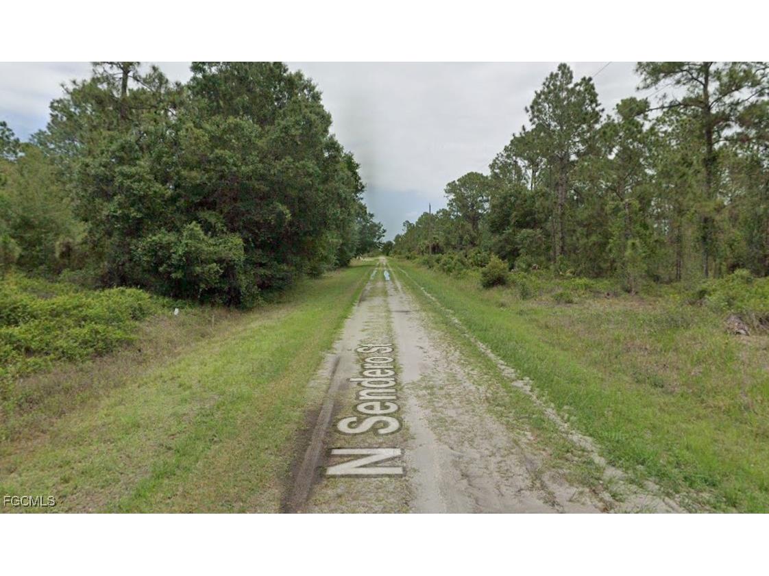 435 N Sendero Street Montura Ranches FL 33440 2025019914 image5