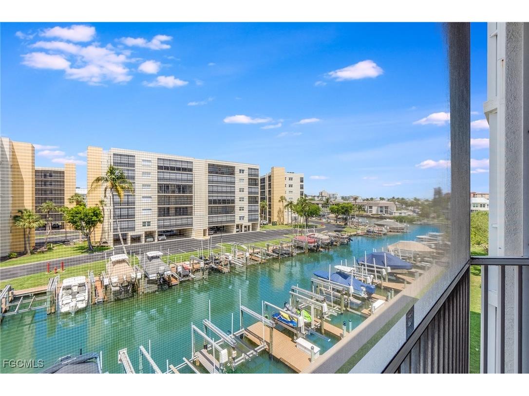 4351 Bay Beach Lane #332 Fort Myers Beach FL 33931 2025022652 image1
