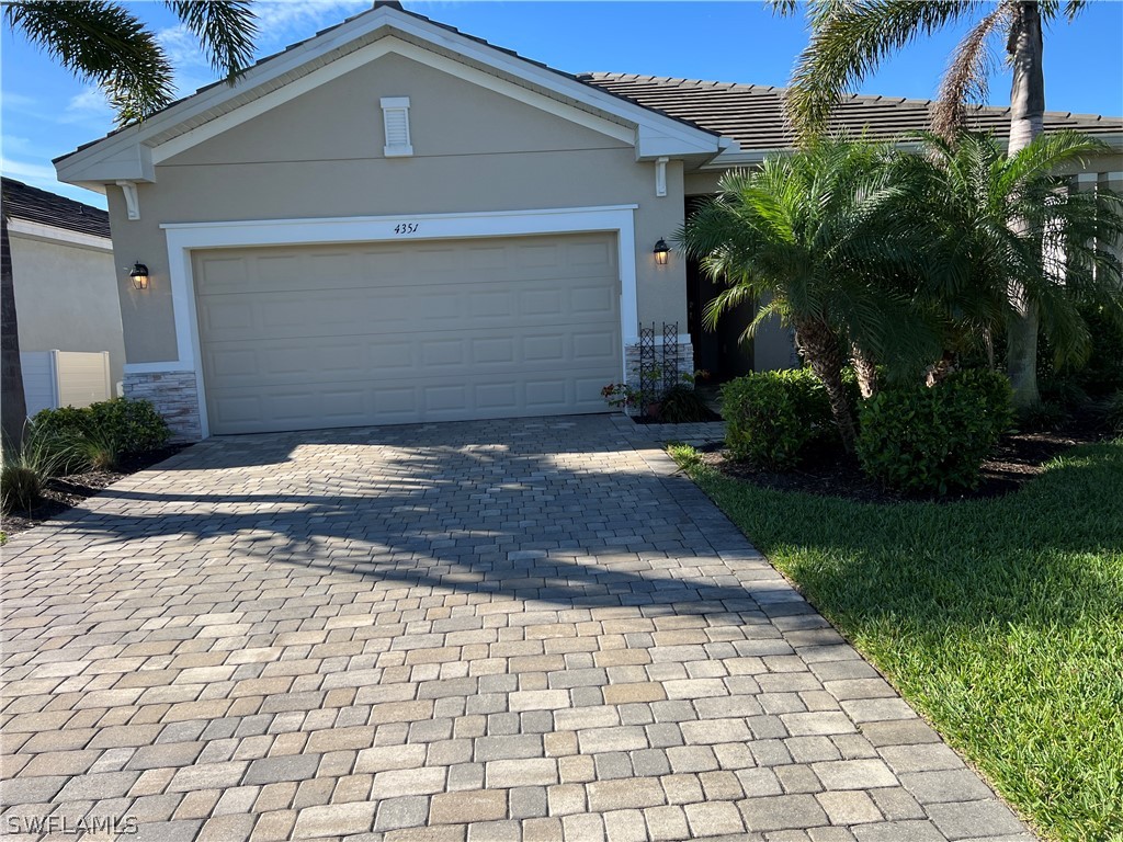 4351 Bluegrass Drive Fort Myers FL 33916 226011521 image1
