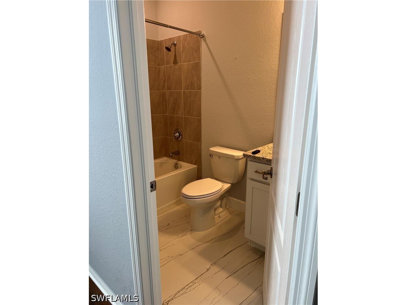 4351 Bluegrass Drive Fort Myers FL 33916 226024416 image12