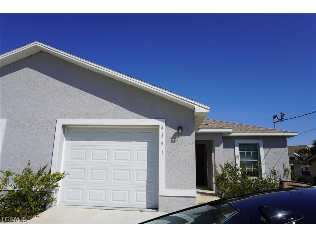4351 Country Club Boulevard Cape Coral FL 33904 2026009041 image1