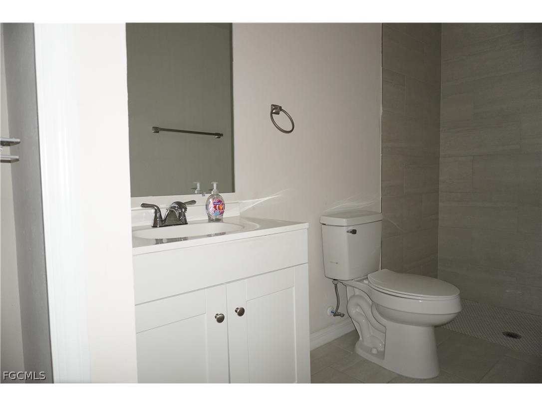 4351 Country Club Boulevard Cape Coral FL 33904 2026009041 image10