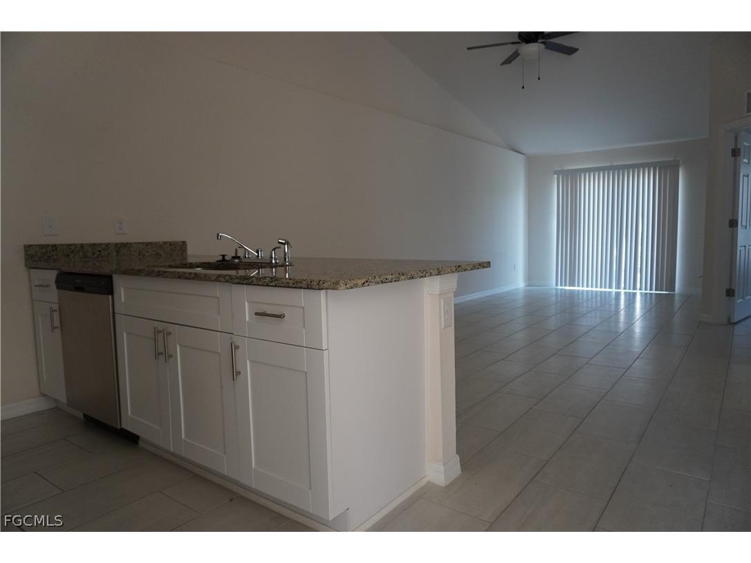 4351 Country Club Boulevard Cape Coral FL 33904 2026009041 image2