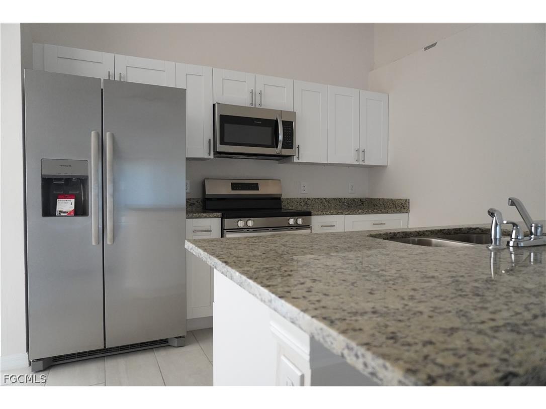 4351 Country Club Boulevard Cape Coral FL 33904 2026009041 image3