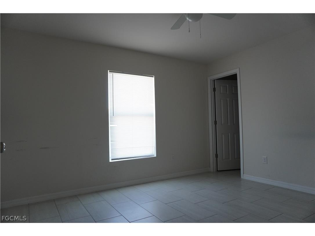 4351 Country Club Boulevard Cape Coral FL 33904 2026009041 image6
