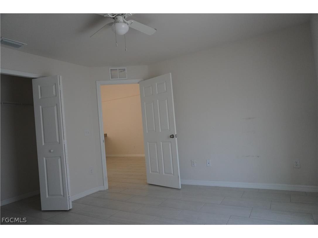 4351 Country Club Boulevard Cape Coral FL 33904 2026009041 image7