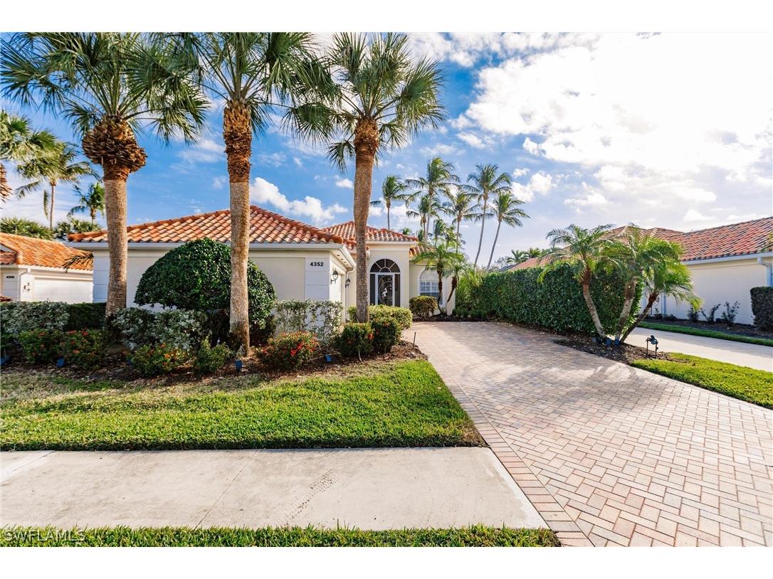 4352 Montalvo Court Naples FL 34109 226011254 image9