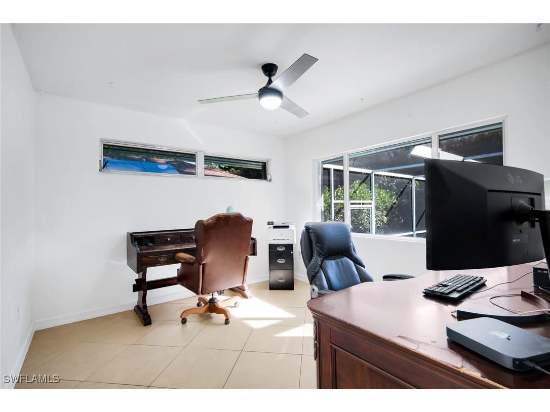 4352 Parrot Avenue Naples FL 34104 226001580 image18