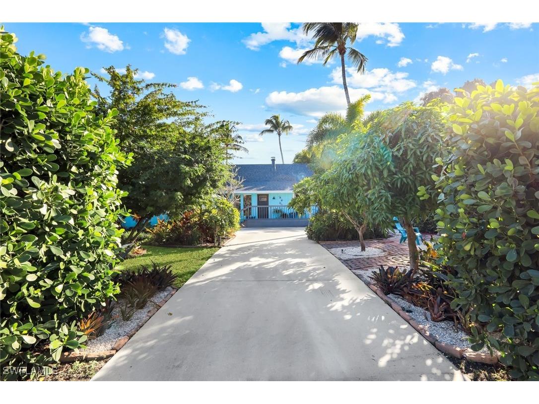 4352 Parrot Avenue Naples FL 34104 226001580 image4