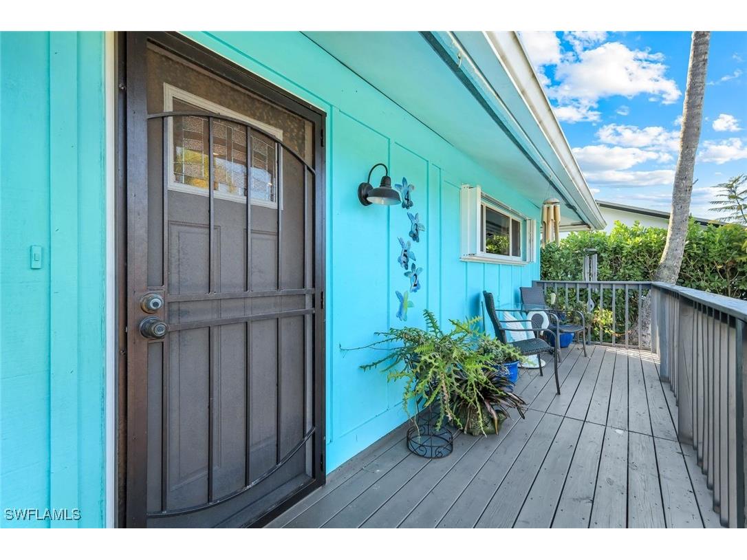 4352 Parrot Avenue Naples FL 34104 226001580 image5