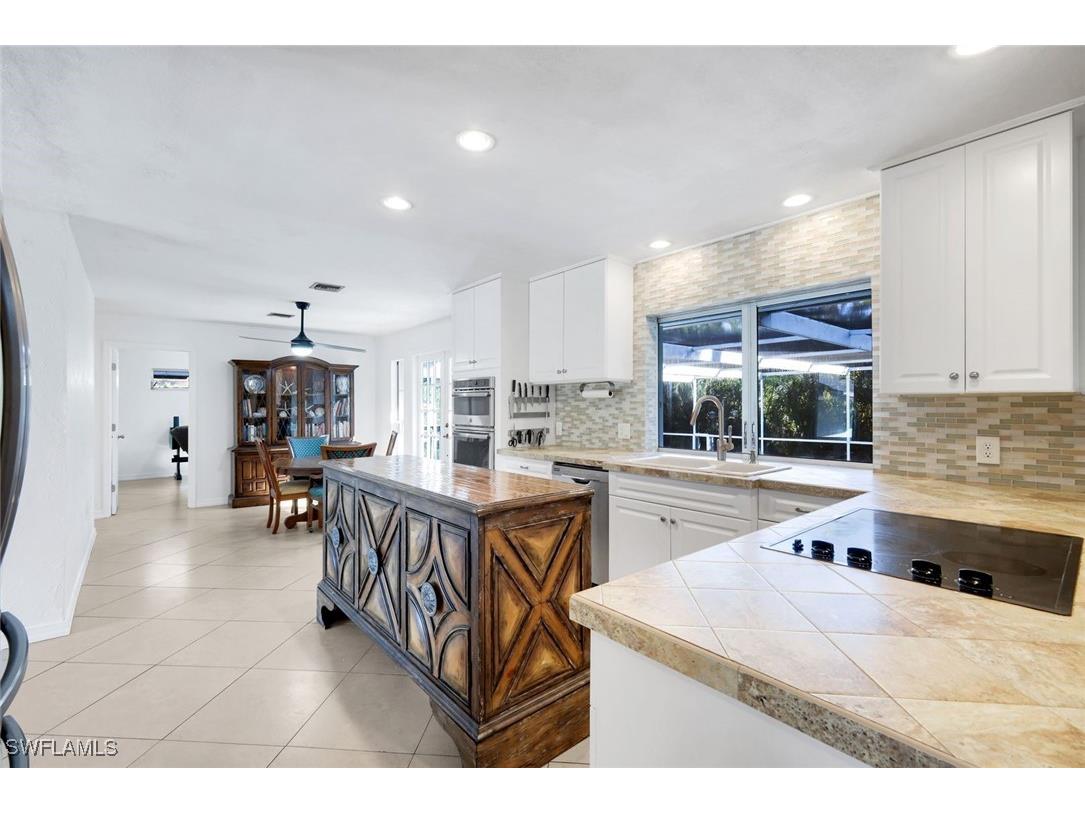 4352 Parrot Avenue Naples FL 34104 226001580 image9