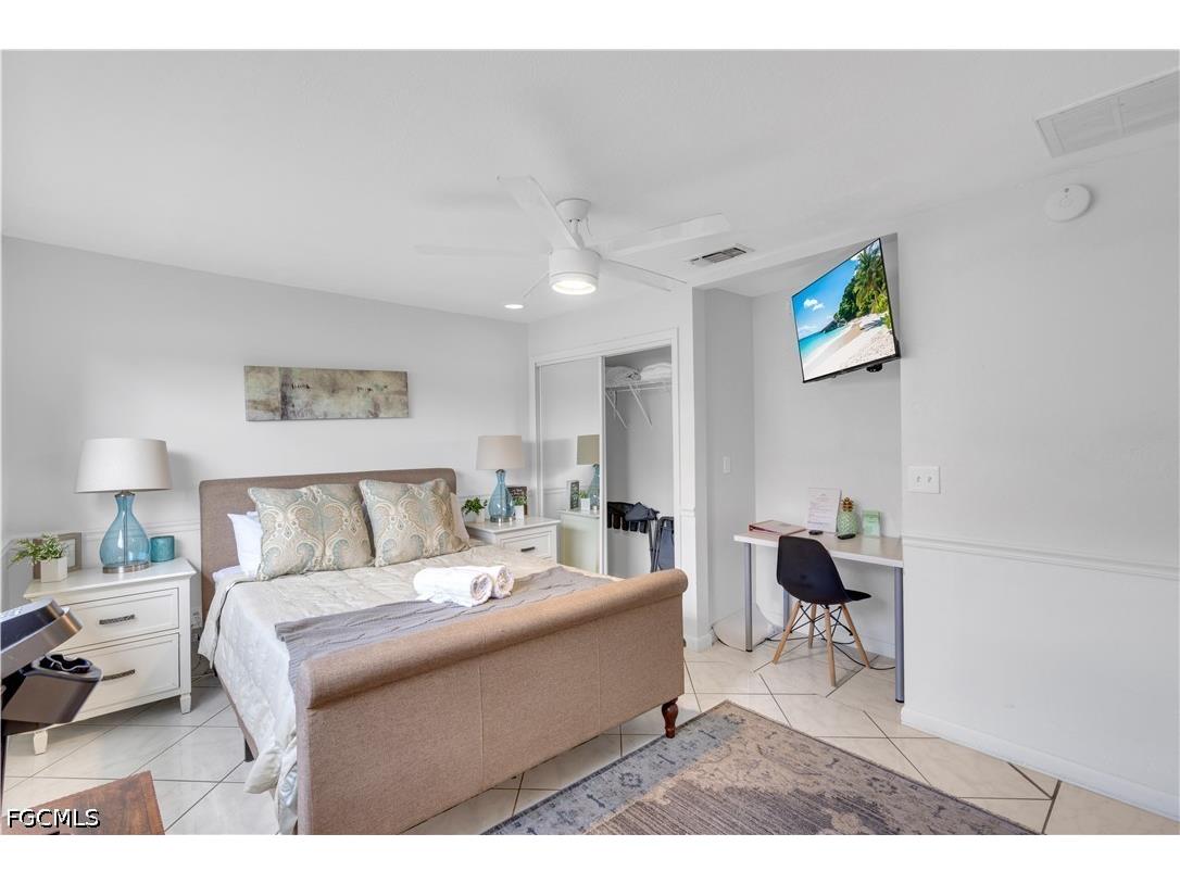 4353 Country Club Boulevard #C Cape Coral FL 33904 2026025083 image1
