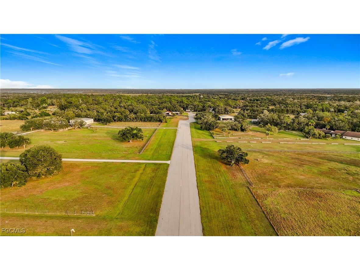 4353 Hidden River Road Sarasota FL 34240 2025022624 image50