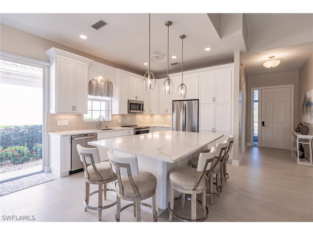 4353 Montalvo Court Naples FL 34109 224033363 image1