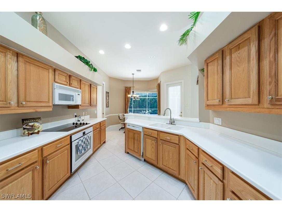 436 Crestwood Lane Naples FL 34113 224030490 image5