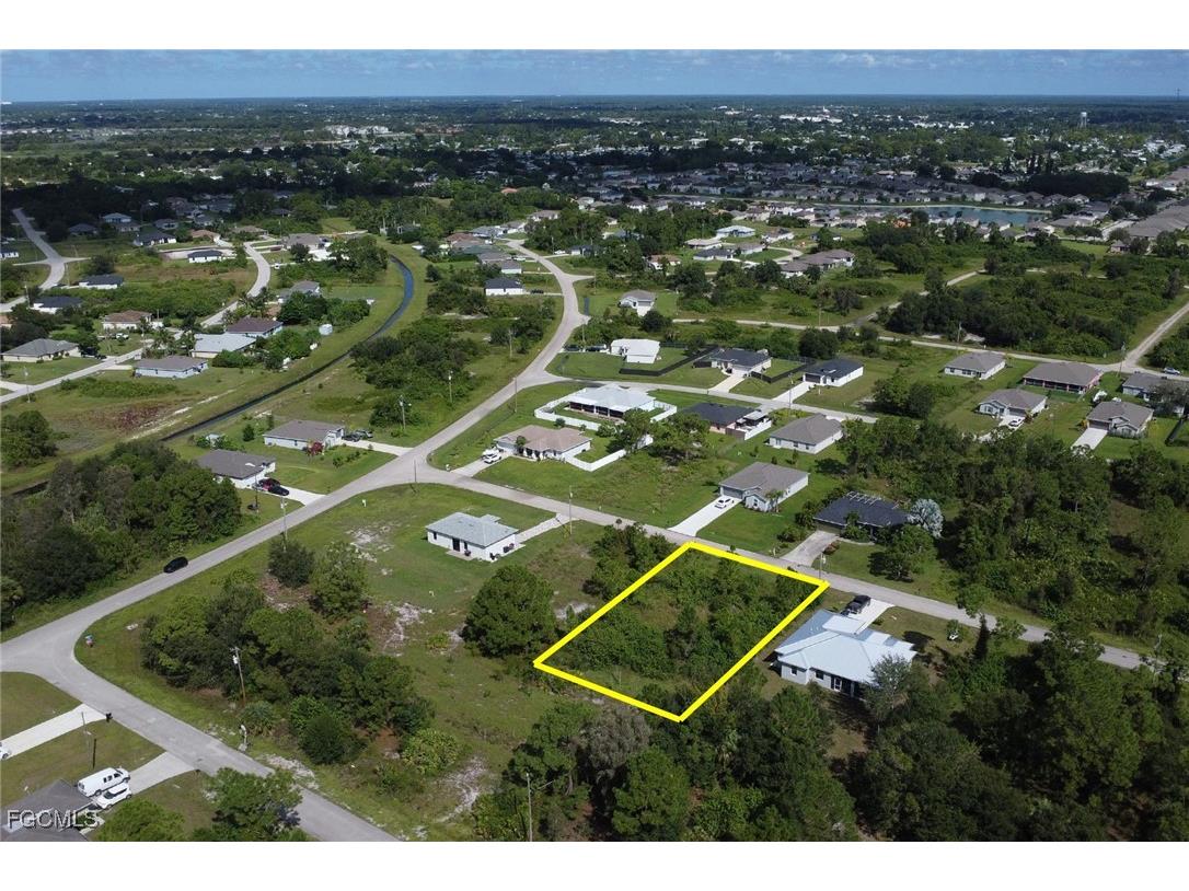 436 Raymer Street Lehigh Acres FL 33974 2025010432 image2