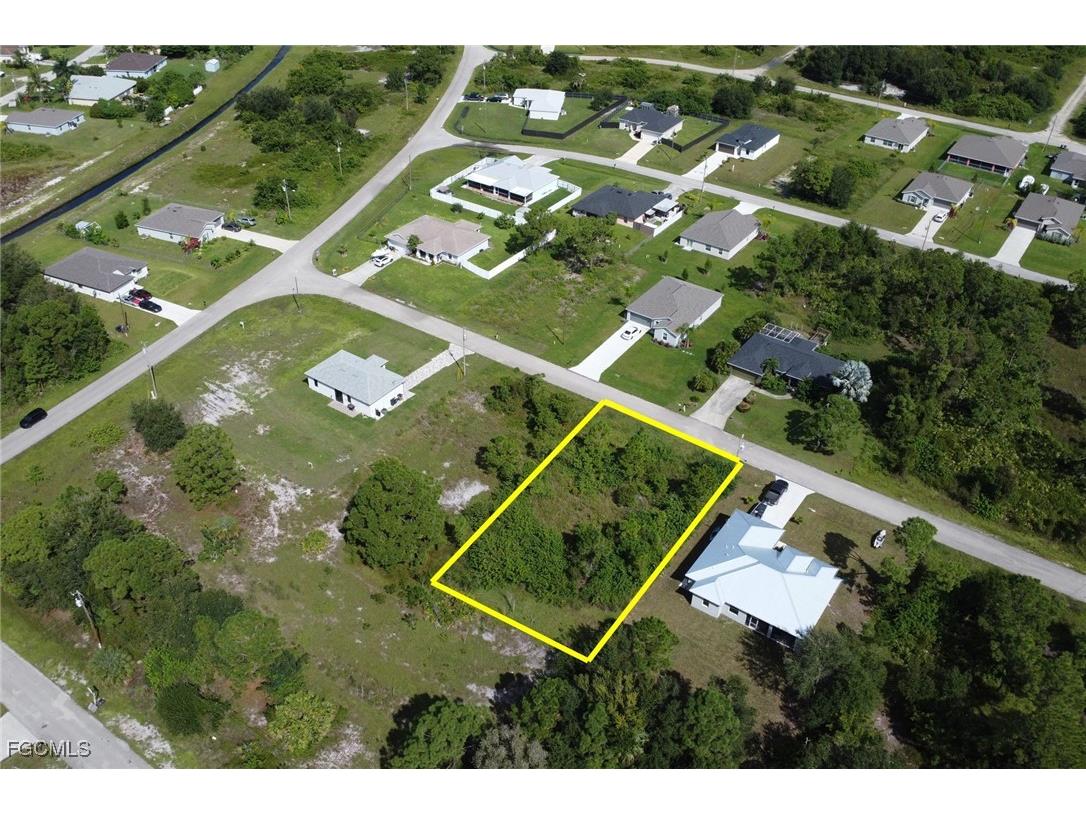 436 Raymer Street Lehigh Acres FL 33974 2025010432 image3