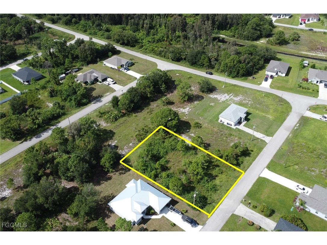436 Raymer Street Lehigh Acres FL 33974 2025010432 image4