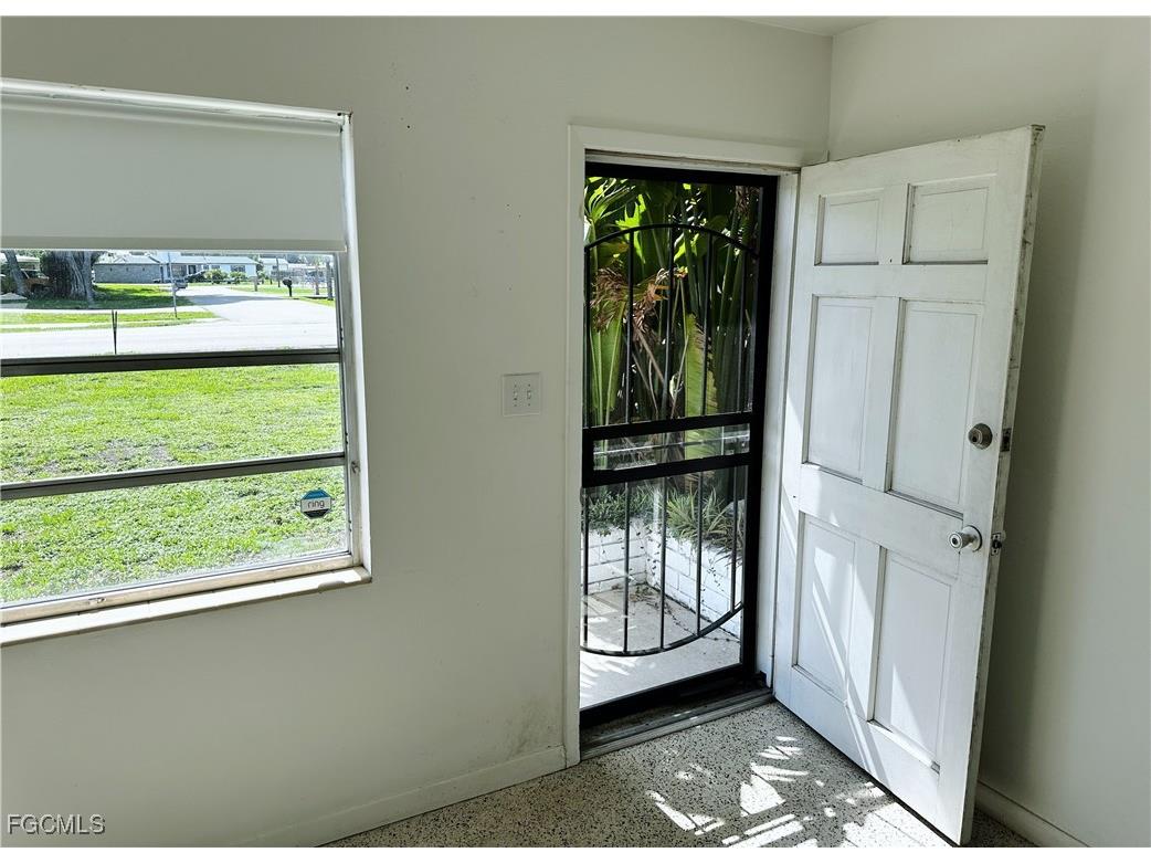 4360 Deleon Street Fort Myers FL 33901 2026001649 image2