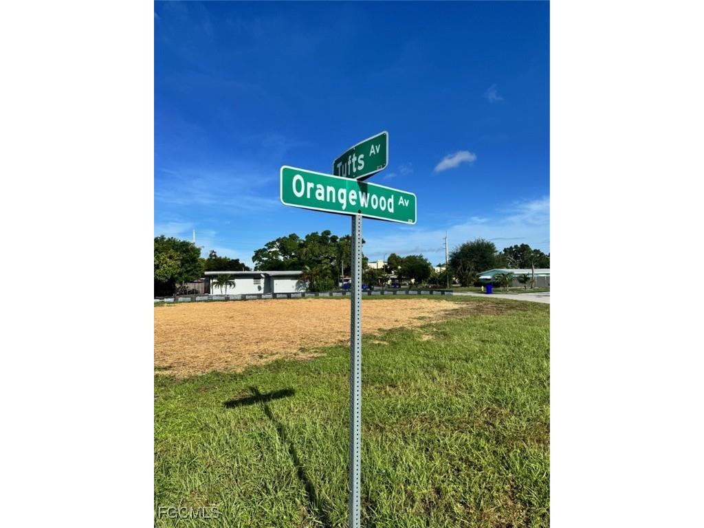 4360 Orangewood Avenue Fort Myers FL 33901 2025004972 image2