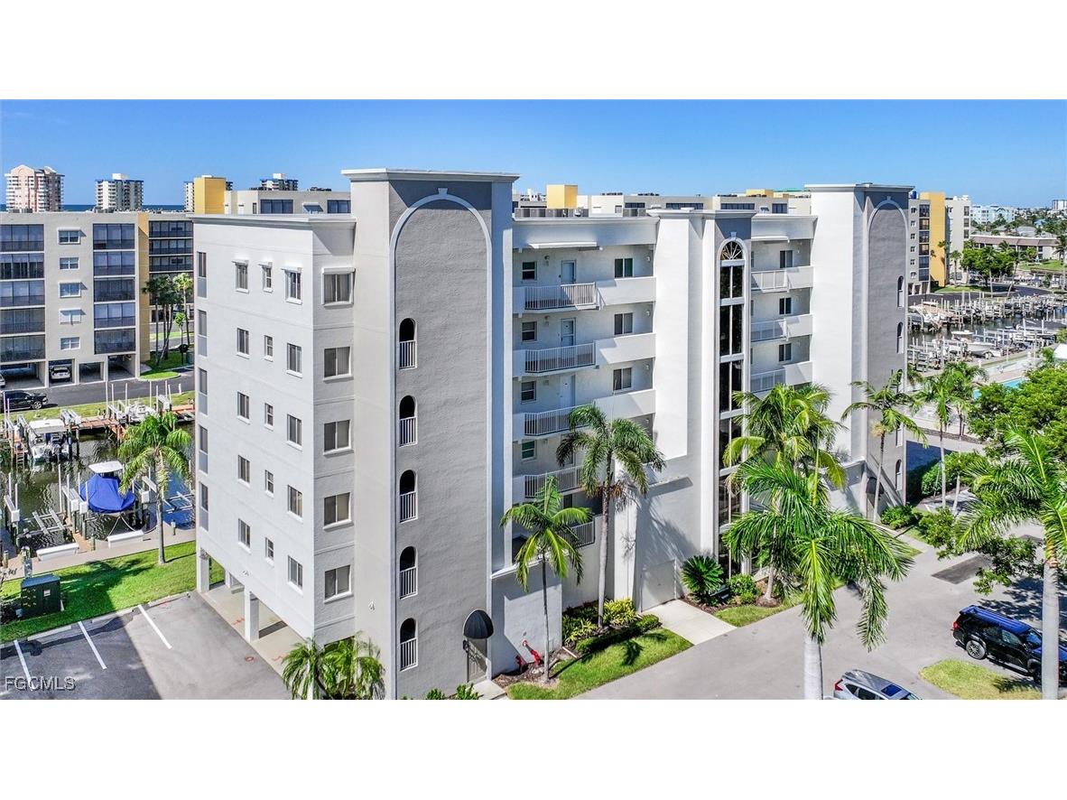 4361 Bay Beach Lane #424 Fort Myers Beach FL 33931 2025014716 image1