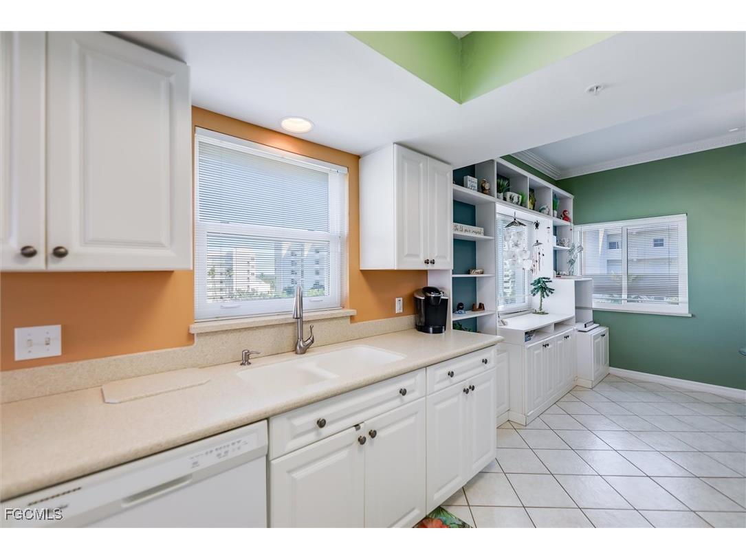 4361 Bay Beach Lane #424 Fort Myers Beach FL 33931 2025014716 image5