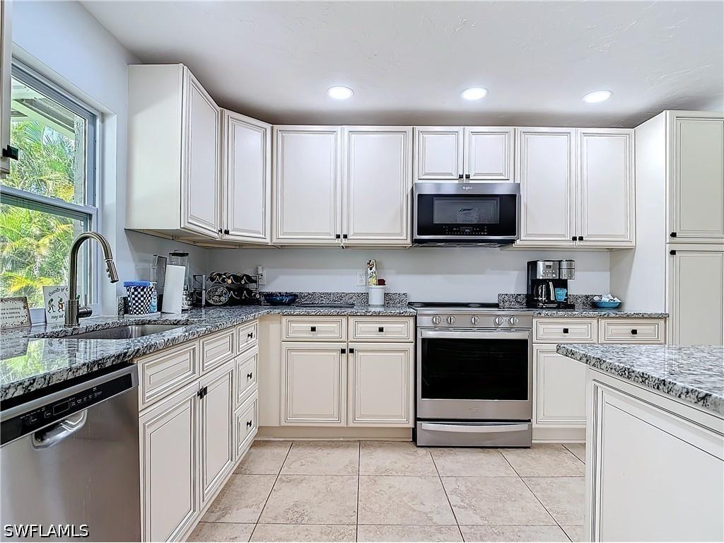 4364 Beechwood Lake Drive Naples FL 34112 226013770 image18