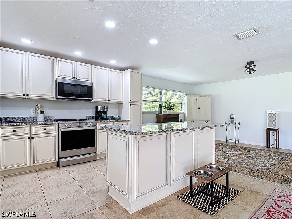 4364 Beechwood Lake Drive Naples FL 34112 226013770 image19