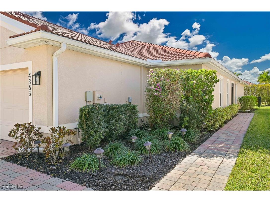 4365 Dutchess Park Road Fort Myers FL 33916 2026007256 image4
