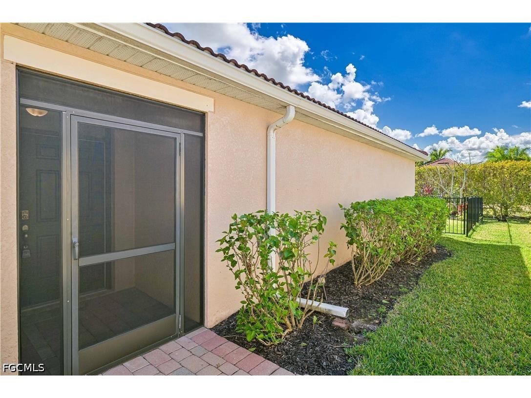 4365 Dutchess Park Road Fort Myers FL 33916 2026024819 image5