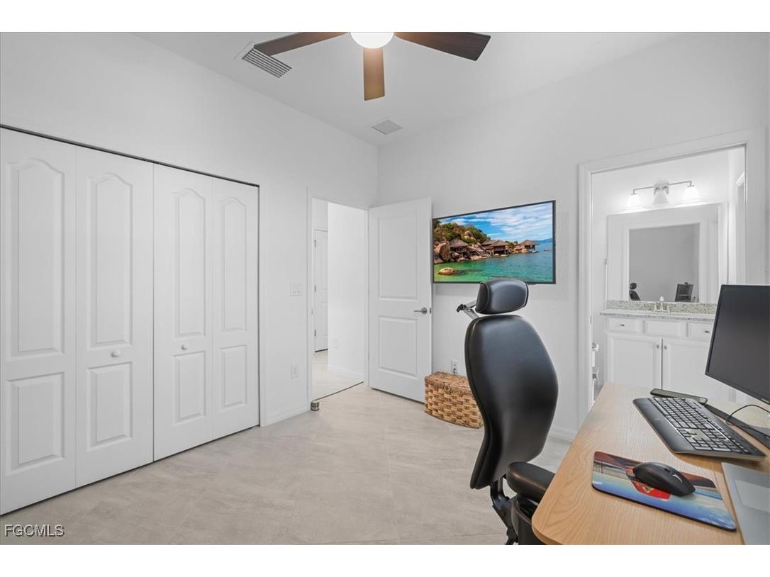 43668 Tree Top Trail Punta Gorda FL 33982 2025007926 image26