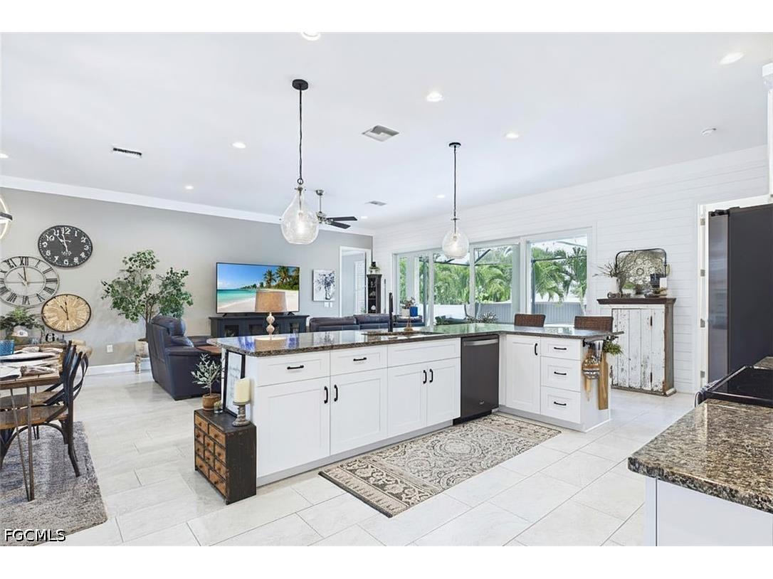 437 NW 38th Place Cape Coral FL 33993 2026022534 image8