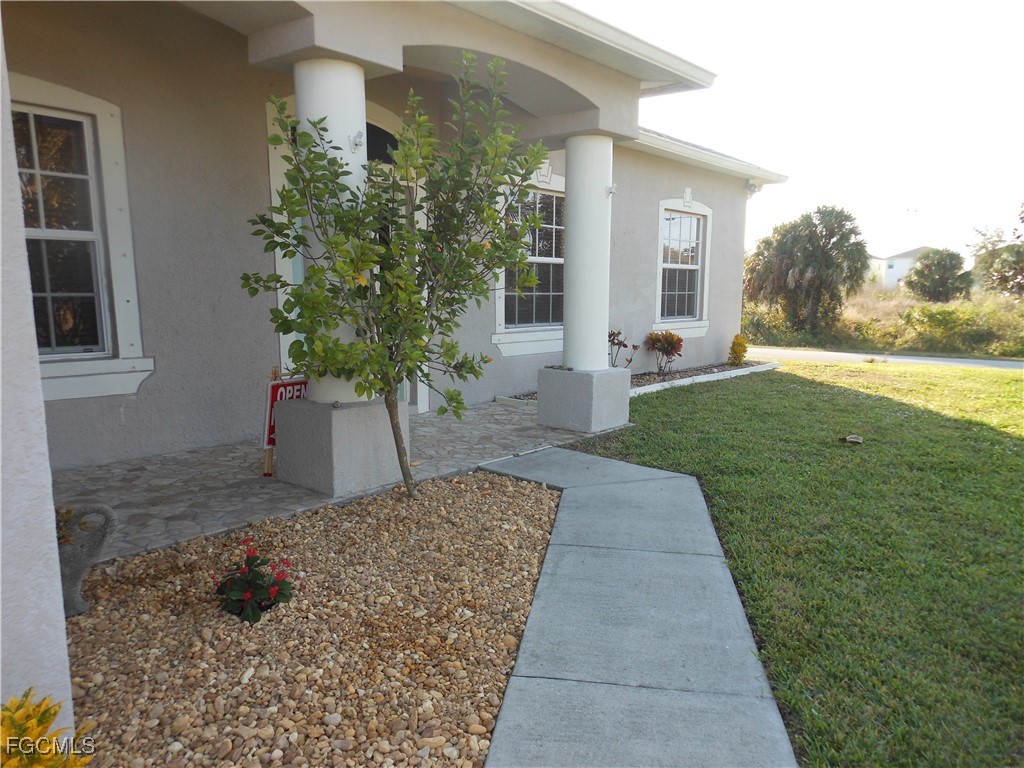 437 Picturesque Avenue Lehigh Acres FL 33974 2025025372 image1
