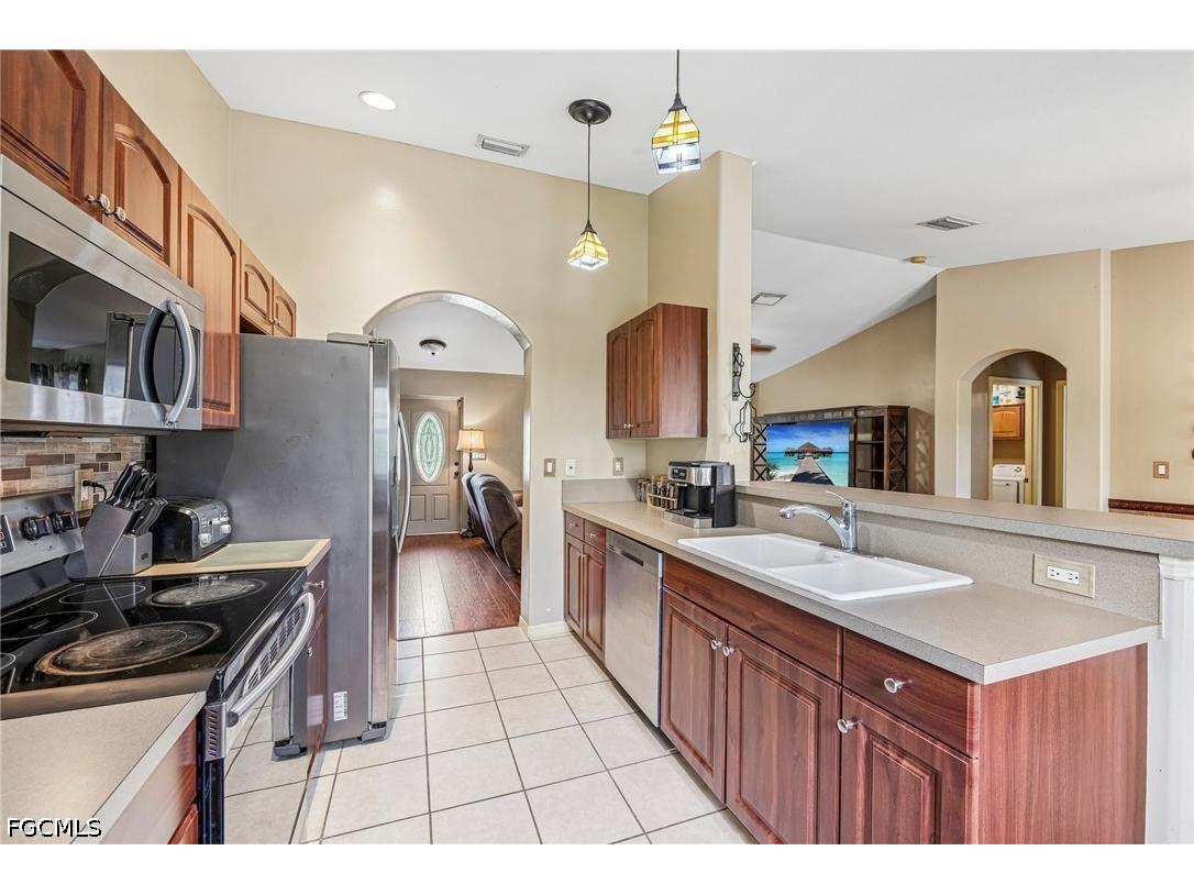 437 Raymer Street Lehigh Acres FL 33974 2026024441 image10