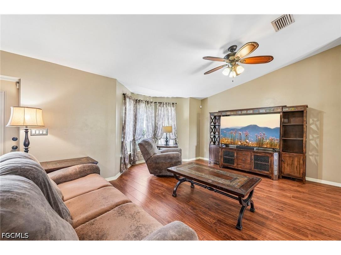 437 Raymer Street Lehigh Acres FL 33974 2026024441 image4