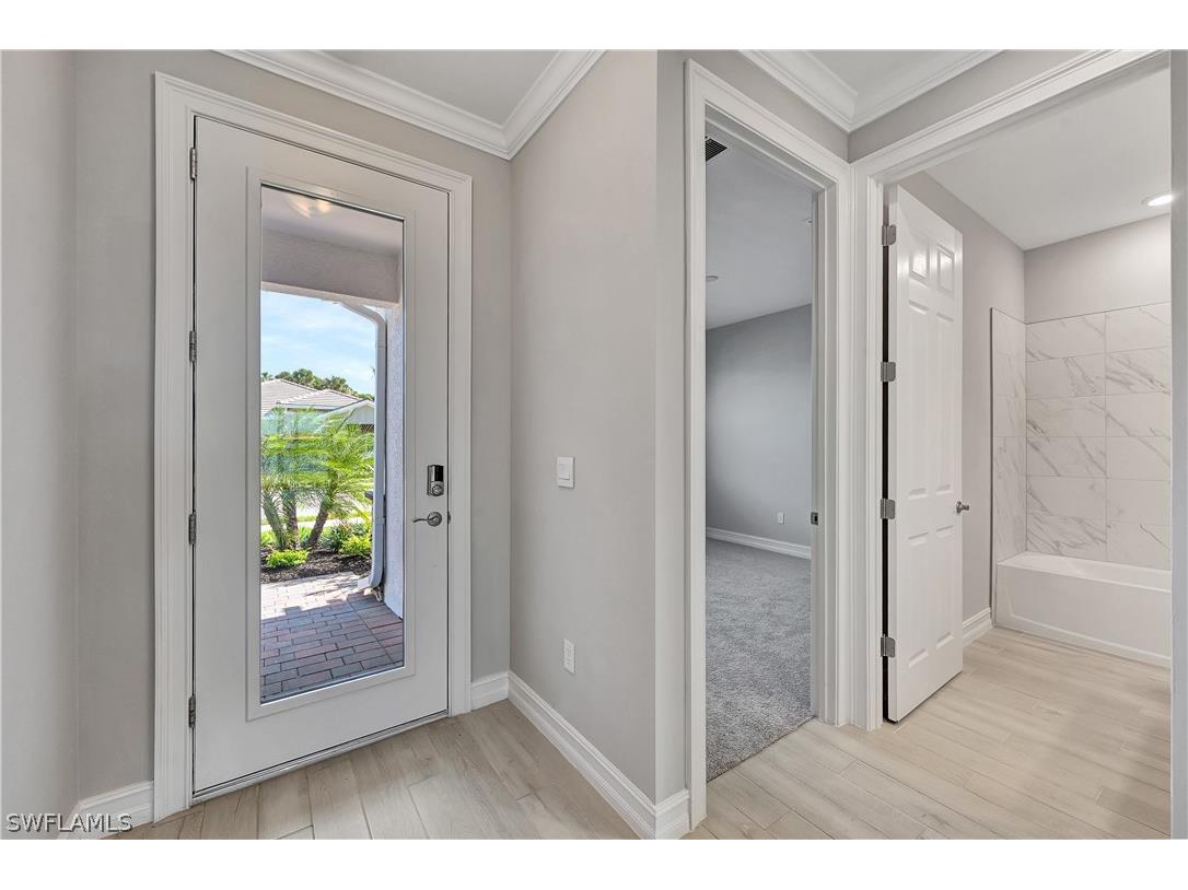 437 Tamarindo Lane Naples FL 34114 226009171 image3