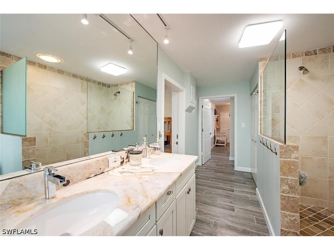 437 Trade Winds Avenue Naples FL 34108 225079568 image22