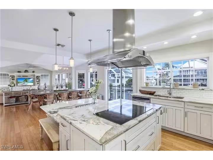 437 Trade Winds Avenue Naples FL 34108 225079568 image9