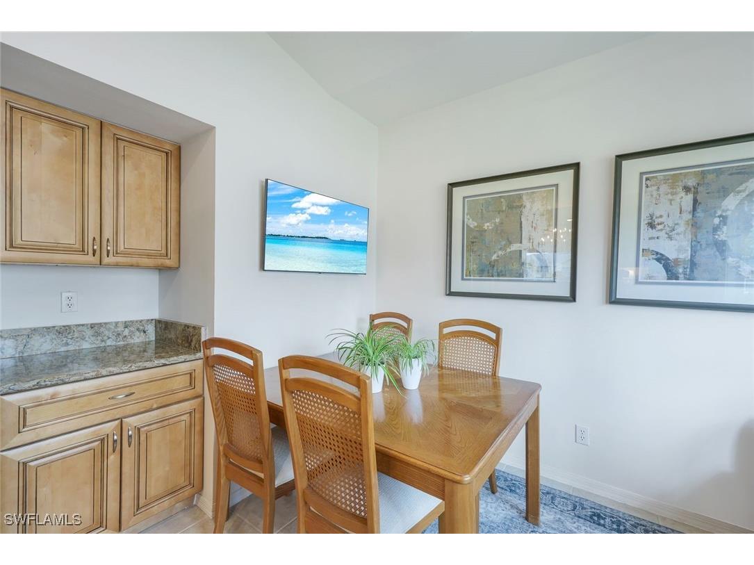 437 Wiggins Lake Court #201 Naples FL 34110 225060387 image11