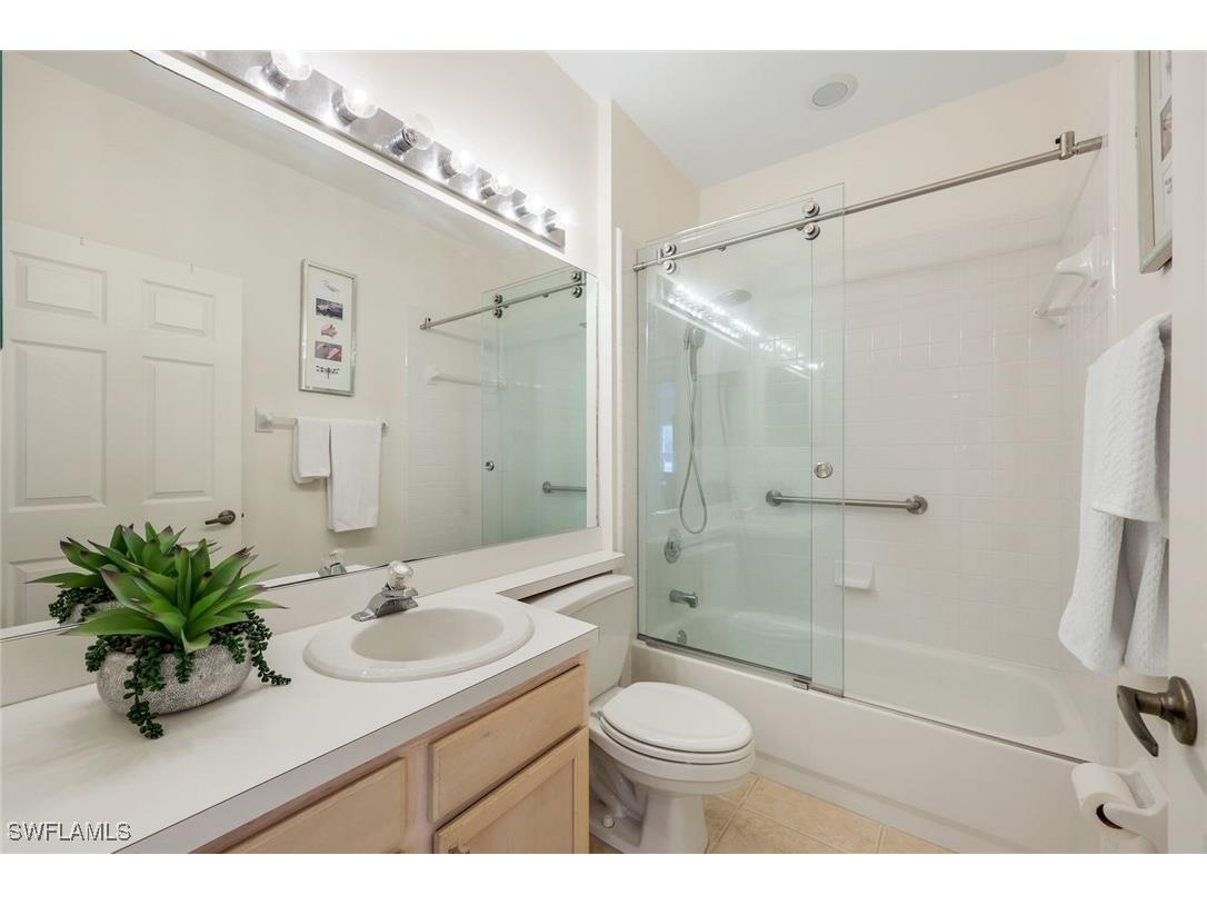 437 Wiggins Lake Court #201 Naples FL 34110 225060387 image16