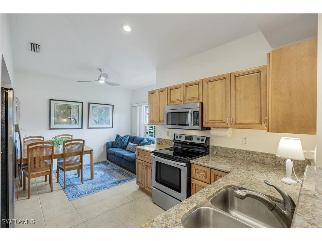 437 Wiggins Lake Court #201 Naples FL 34110 225060387 image8